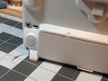 devo_12e_voice_usb_hp_jacks_sm.jpg devo_12e_voice_usb_hp_jacks_sm.jpg